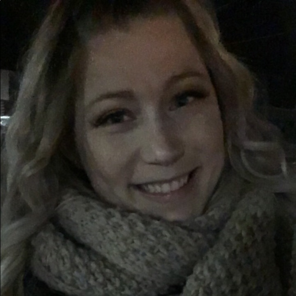 Meet your Posher, Ashlee